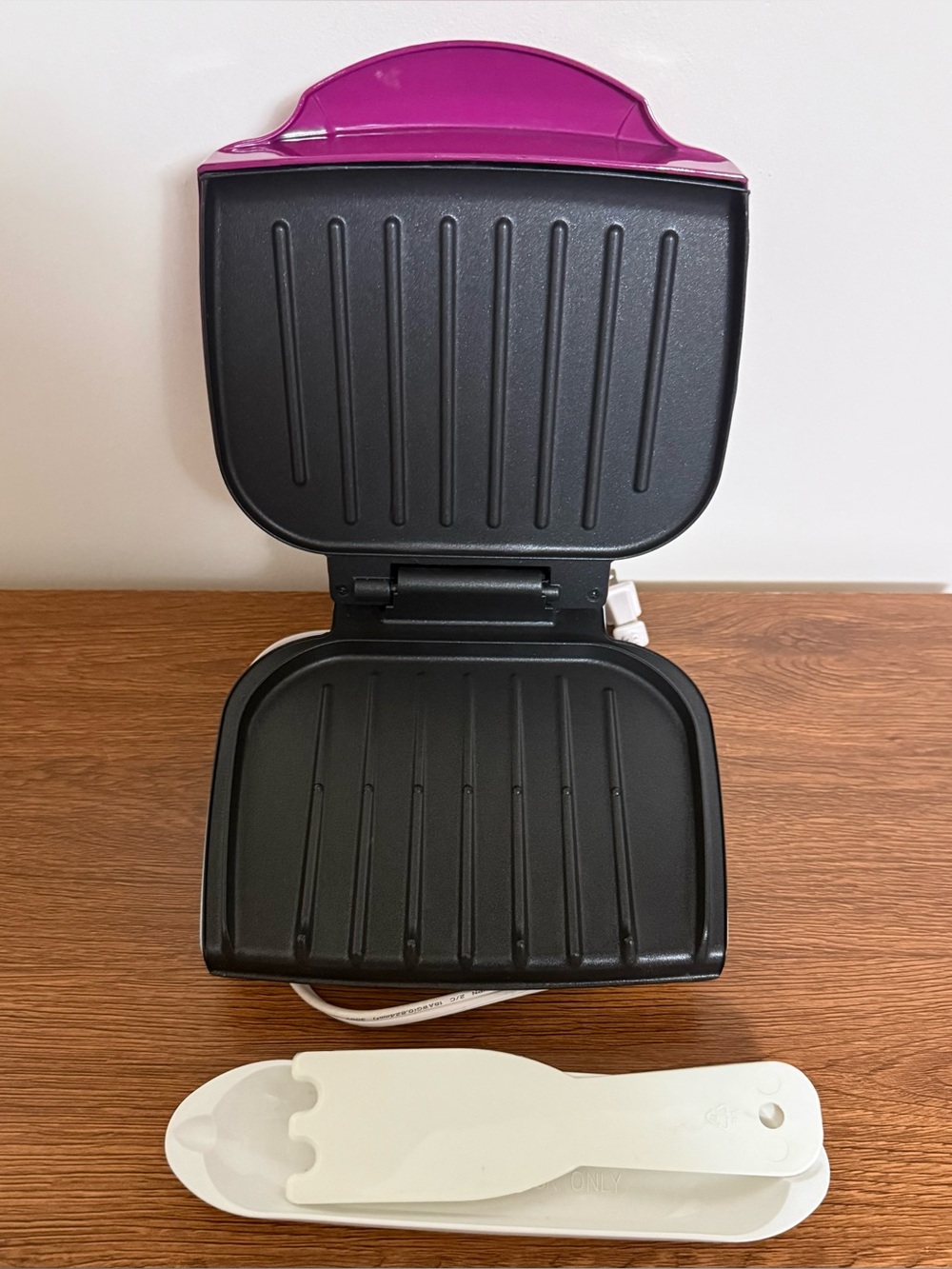 George Foreman Electric Grill - Picture 2 of 5